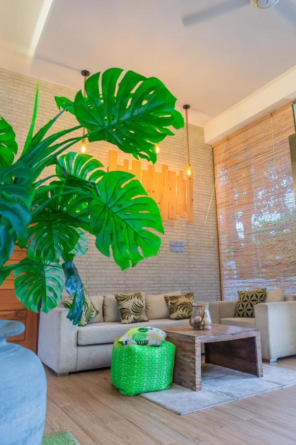 J Leaf Hotel By Blue Bird Negombo Luaran gambar