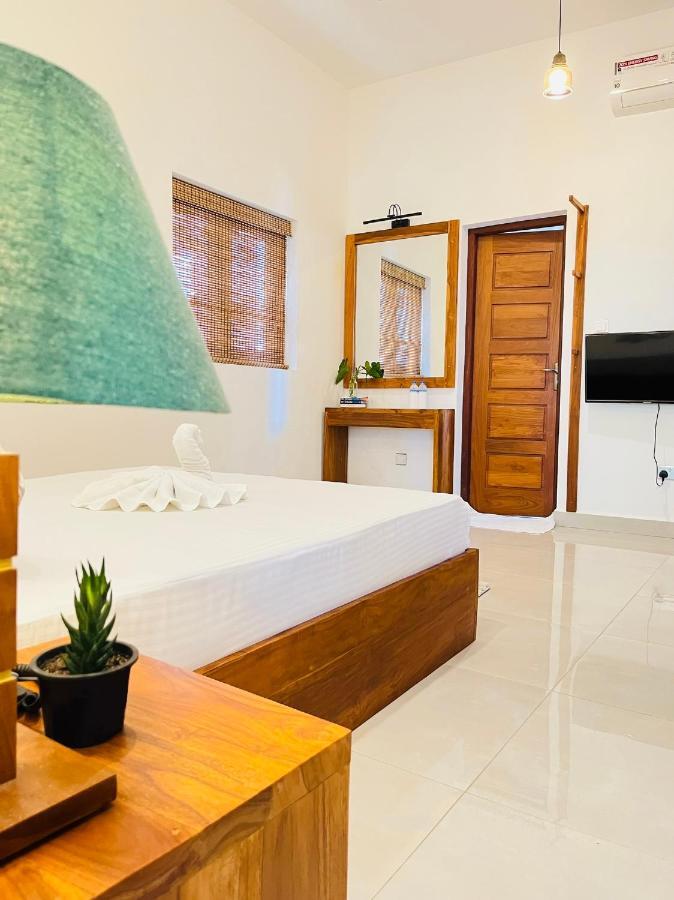J Leaf Hotel By Blue Bird Negombo Luaran gambar