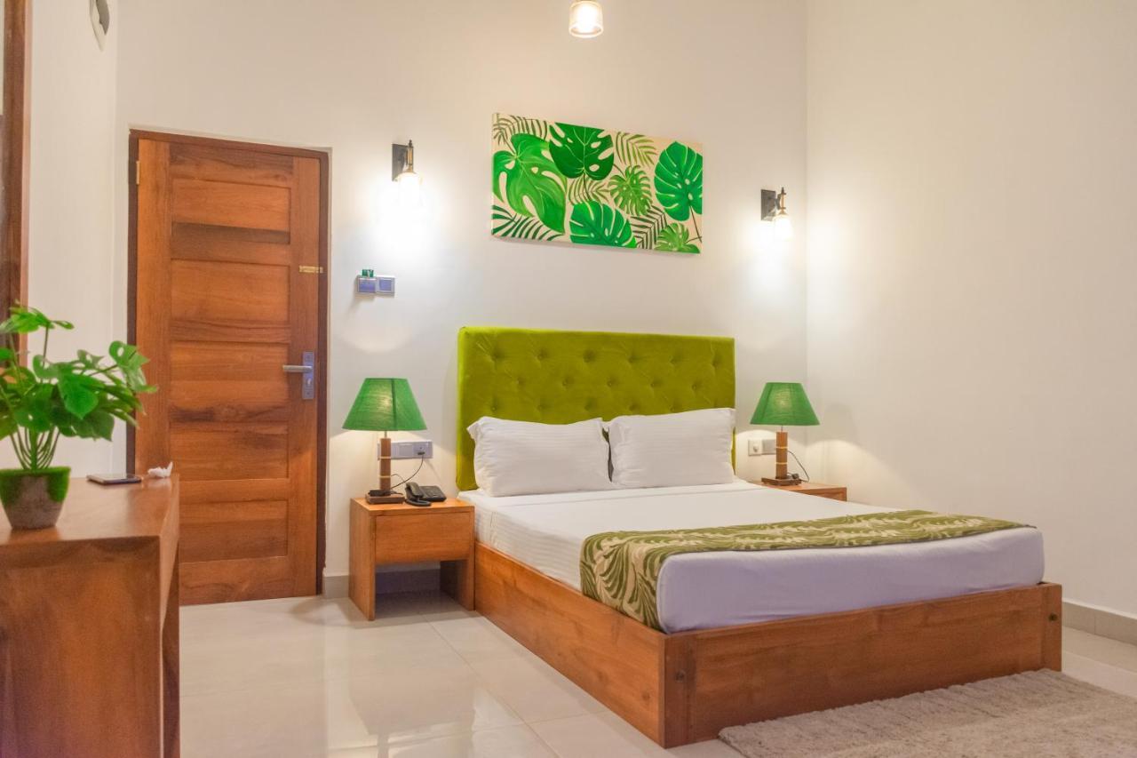 J Leaf Hotel By Blue Bird Negombo Luaran gambar
