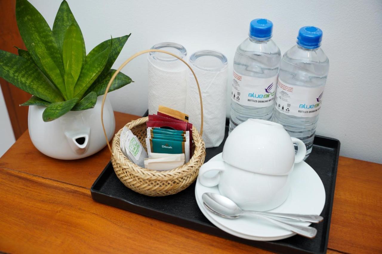J Leaf Hotel By Blue Bird Negombo Luaran gambar