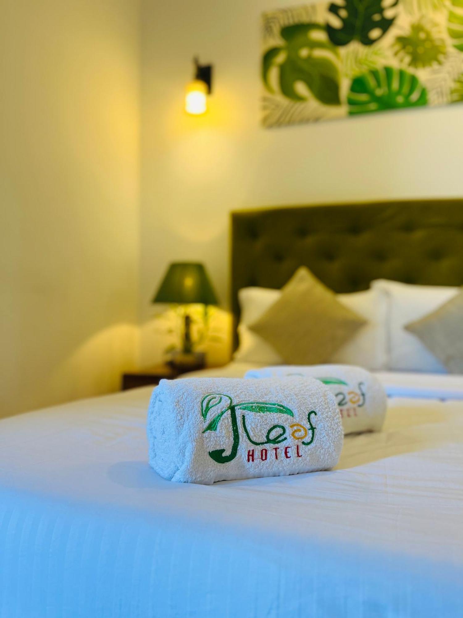 J Leaf Hotel By Blue Bird Negombo Luaran gambar
