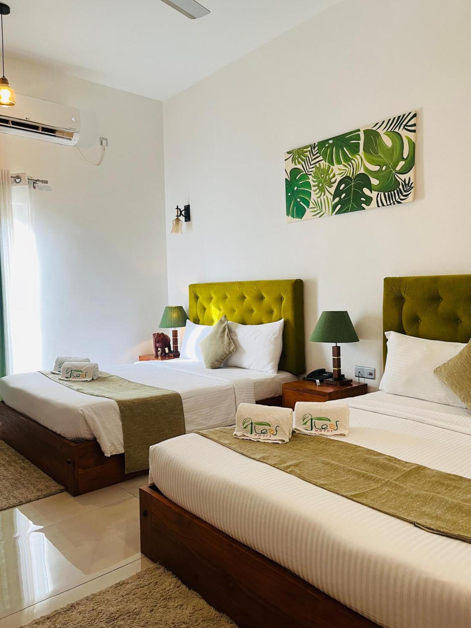 J Leaf Hotel By Blue Bird Negombo Luaran gambar