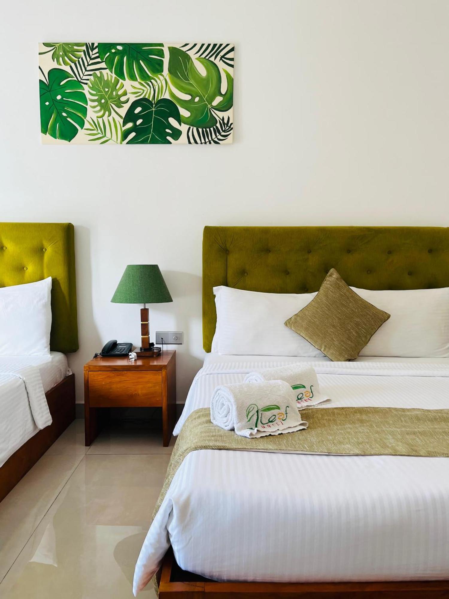 J Leaf Hotel By Blue Bird Negombo Luaran gambar