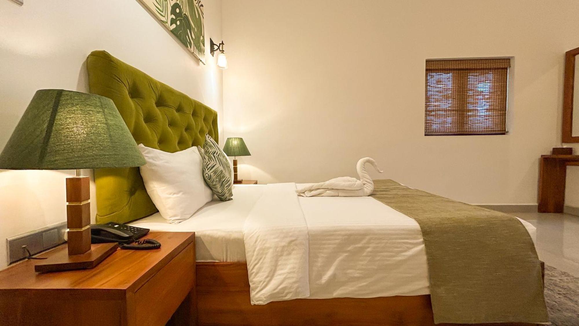 J Leaf Hotel By Blue Bird Negombo Luaran gambar