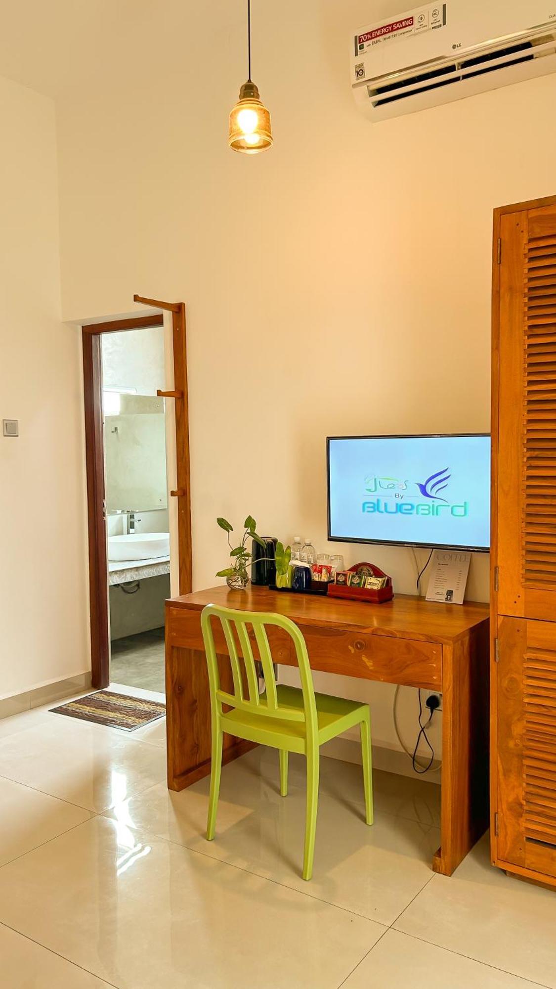J Leaf Hotel By Blue Bird Negombo Luaran gambar