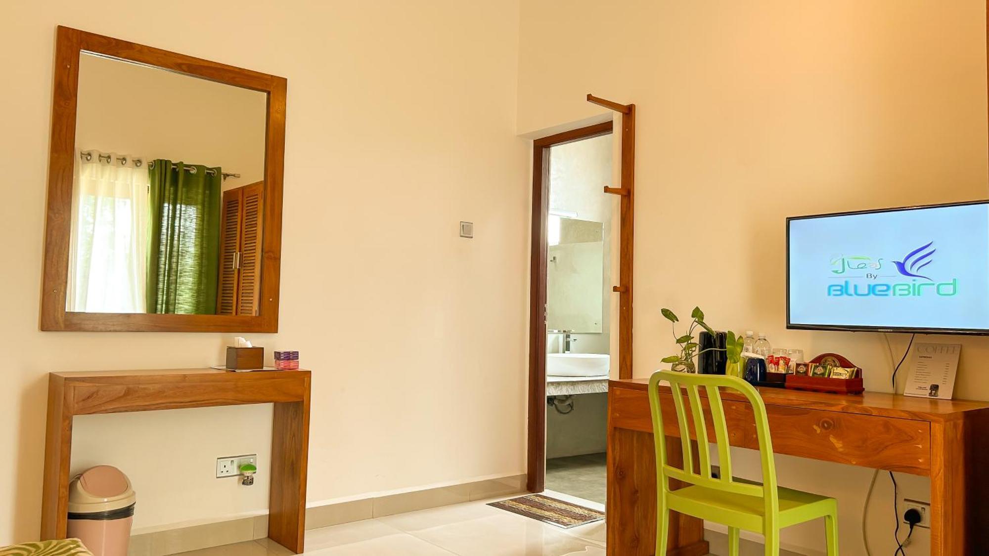 J Leaf Hotel By Blue Bird Negombo Luaran gambar